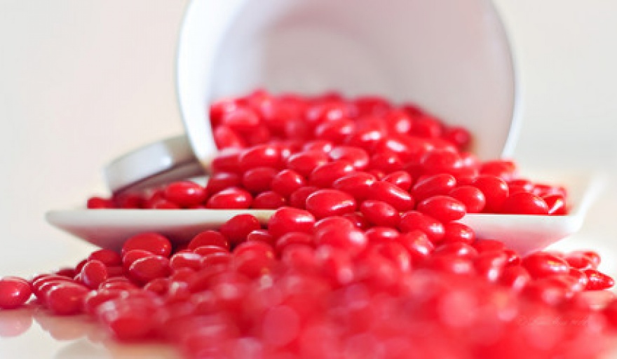 La FDA prohíbe el uso del colorante Rojo No. 3 en alimentos y medicamentos