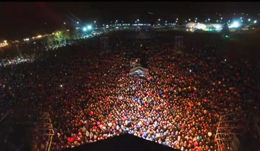Comenzó la Fiesta Nacional del Río con una variada propuesta artística y la presentación estelar de Las Pelotas