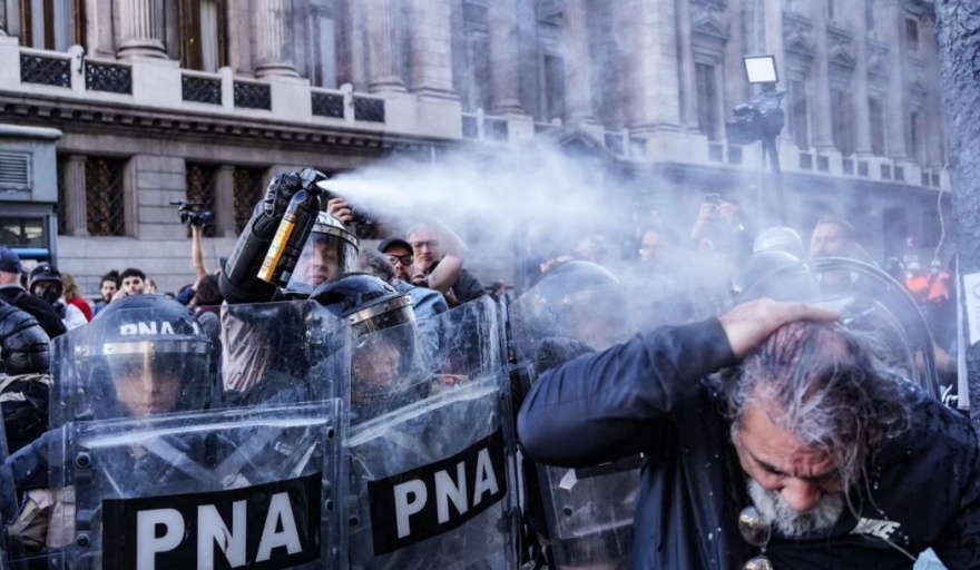 Multiples detenciones y heridos tras la represión