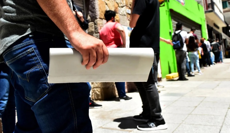 Por el ajuste fiscal se perdieron más de 246 mil empleos formales en el último año