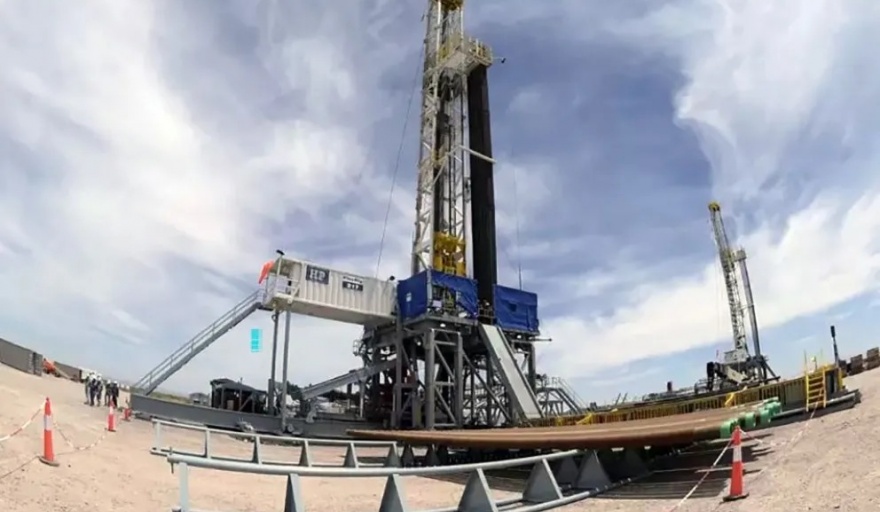 Vaca Muerta 2025: pese a la baja del petróleo, Argentina proyecta ingresos récord por exportaciones