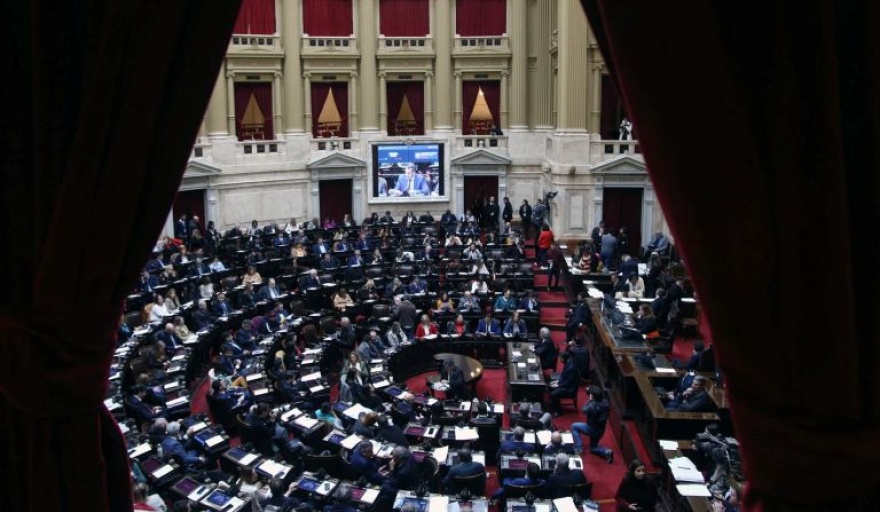 Diputados: la oposición aprobó una comisión investigadora por el caso $Libra y citó a Francos, Caputo y otros funcionarios