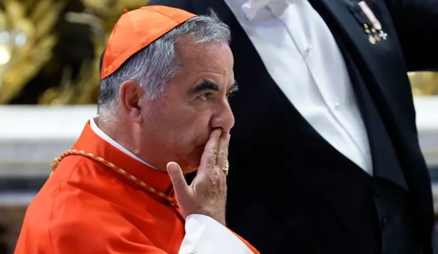Becciu, el cardenal condenado y desplazado que insiste en votar al próximo Papa