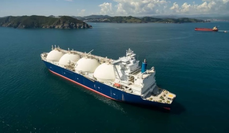 YPF descarta construir una planta terrestre de GNL en Río Negro