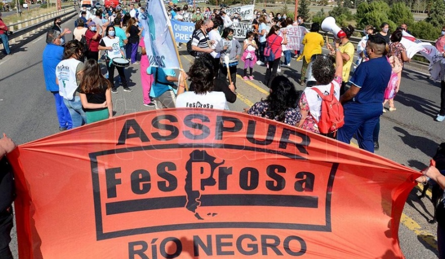 Gobierno convoca a la Mesa de Salud y trabajadores se movilizan en Viedma