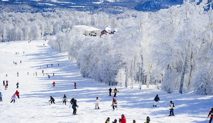 Cerro Chapelco lanza pases especiales para residentes de Neuquén: temporada 2025 con nieve, descuentos y beneficios