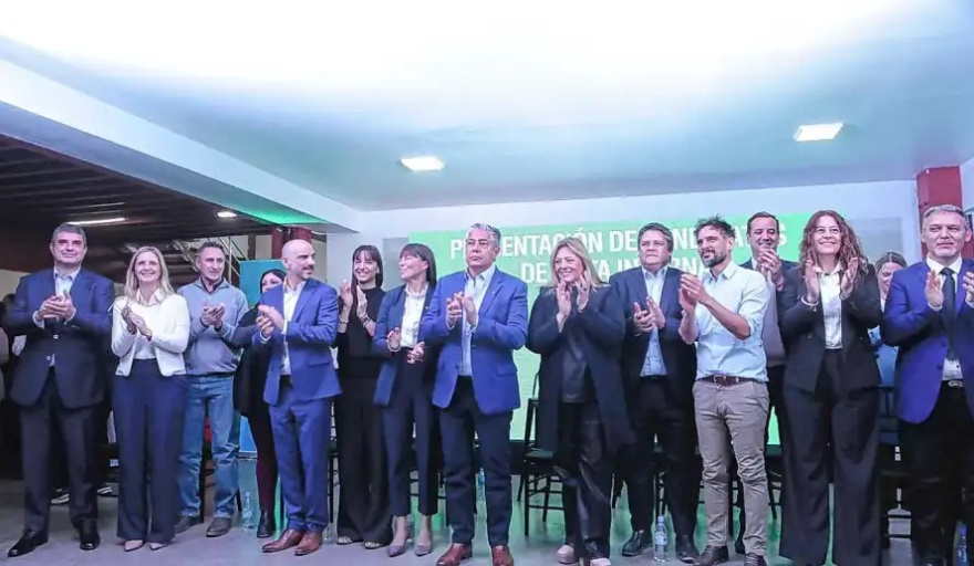 Figueroa presentó su lista con figuras leales y outsiders para imponer “La Neuquinidad” en octubre