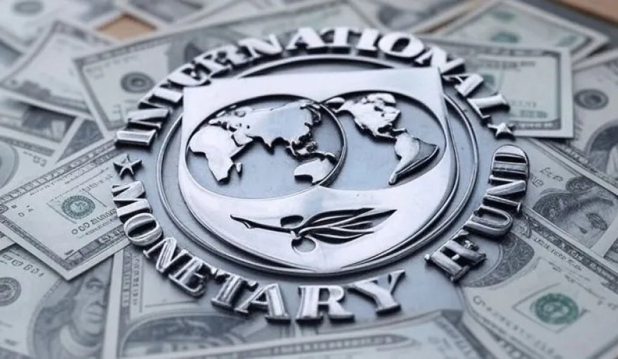 Dólar en alza, tensión en la city y auxilio del FMI: la Argentina recibe un nuevo desembolso de u$s2.000 millones
