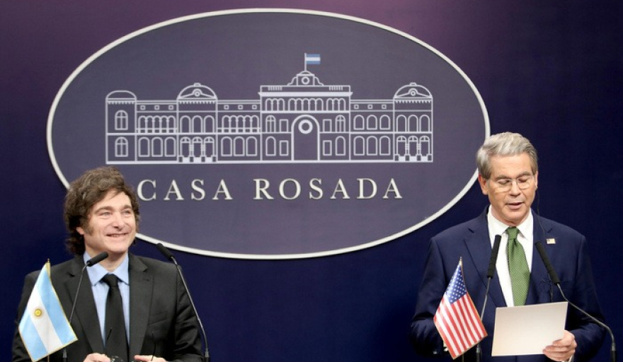 Javier Milei confirmó que Scott Bessent viajará a la Argentina en medio del auxilio financiero de EE.UU.