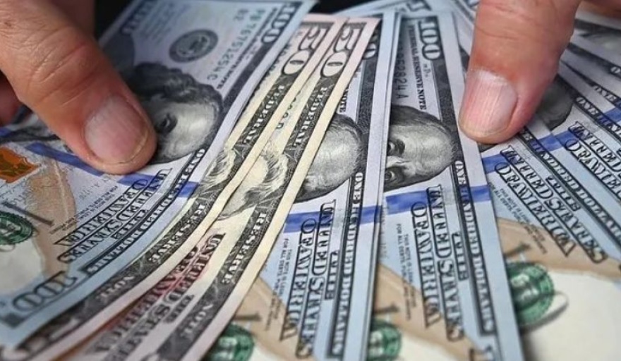 El Gobierno le ofrecerá a los turistas extranjeros cambiar hasta US$5.000 al precio del dólar MEP