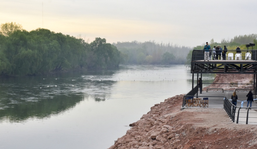 Gutiérrez y Gaido inauguraron el mirador sobre el río Neuquén