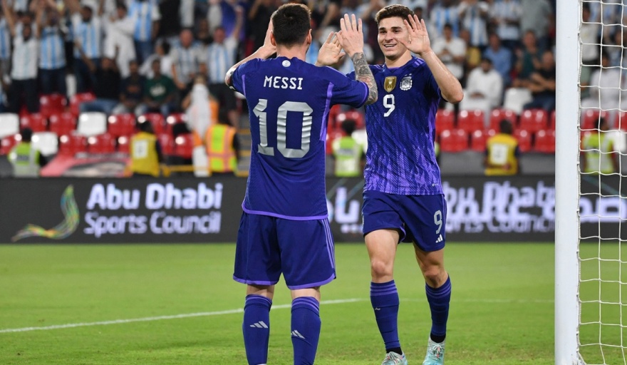 Argentina, con Messi de titular, goleó a Emiratos Árabes en un amistoso
