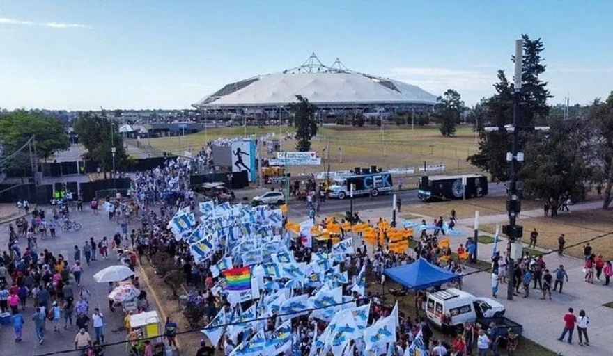 Cristina Fernández habló ante más de 60 mil personas en la ciudad de La Plata