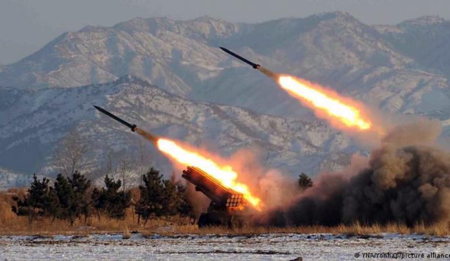 Corea del Norte disparó un misil balístico al mar de Japón