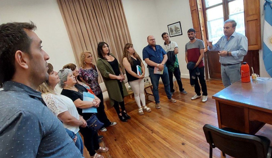 La Municipalidad de Viedma cerró la pauta salarial 2022 y acordó la del inicio del siguiente año