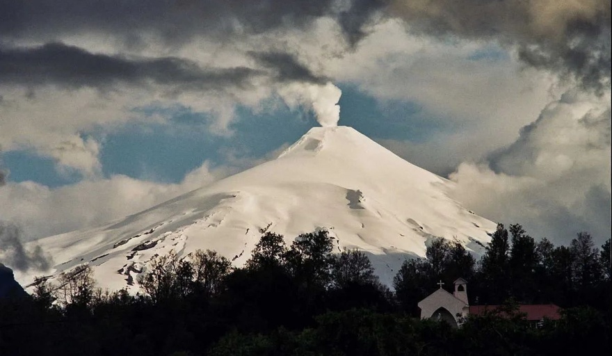 La Provincia dispone alerta amarilla para el volcán Villarrica