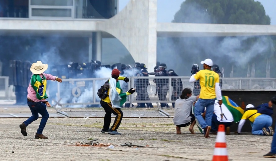 Urgente convocatoria del congreso brasileño para analizar la intervención en Brasilia