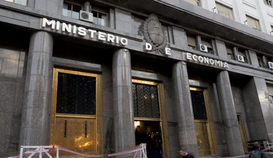 El Gobierno realizó el pago de u$s1.000 millones a acredores privados y bajo el Riesgo País