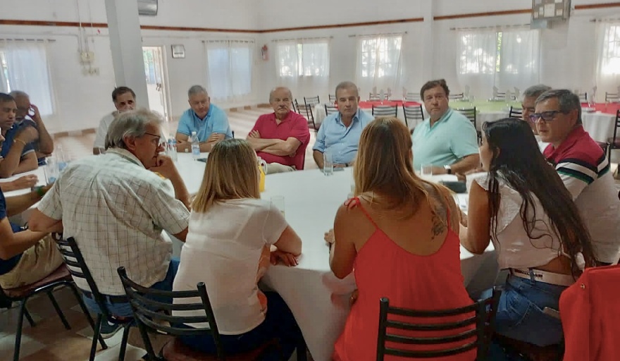 El oficialismo suma en sus listas a dirigentes de la UCR y divide las aguas en el macrismo