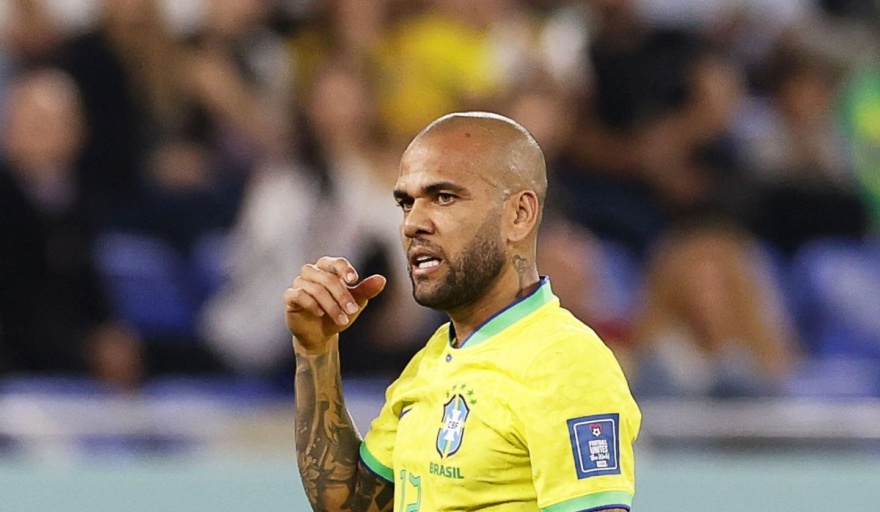 Detuvieron a Dani Alves por una causa de agresión sexual