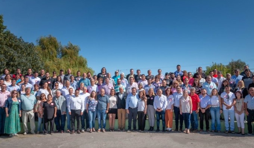 Weretilneck y Pesatti acompañaron a los candidatos radicales en Chimpay