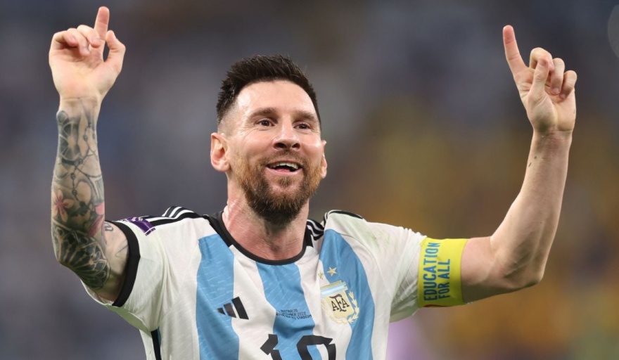 Jorge Messi negó cualquier acuerdo de su hijo con algún club para la próxima temporada