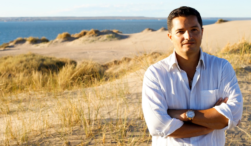 El biólogo argentino Garcia Borboroglu obtuvo el Indianapolis Prize de conservación animal