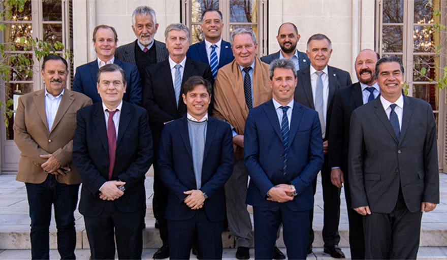 Gobernadores presionan por un candidato único del Frente de Todos