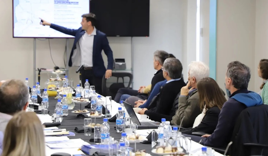 Reunión entre Nación, Río Negro y Neuquén para acordar infraestructura vial del transporte a Vaca Muerta