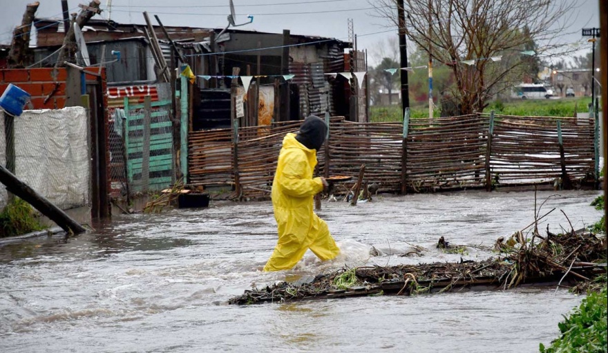 Fuertes inundaciones en la ciudad de La Plata y alrededores