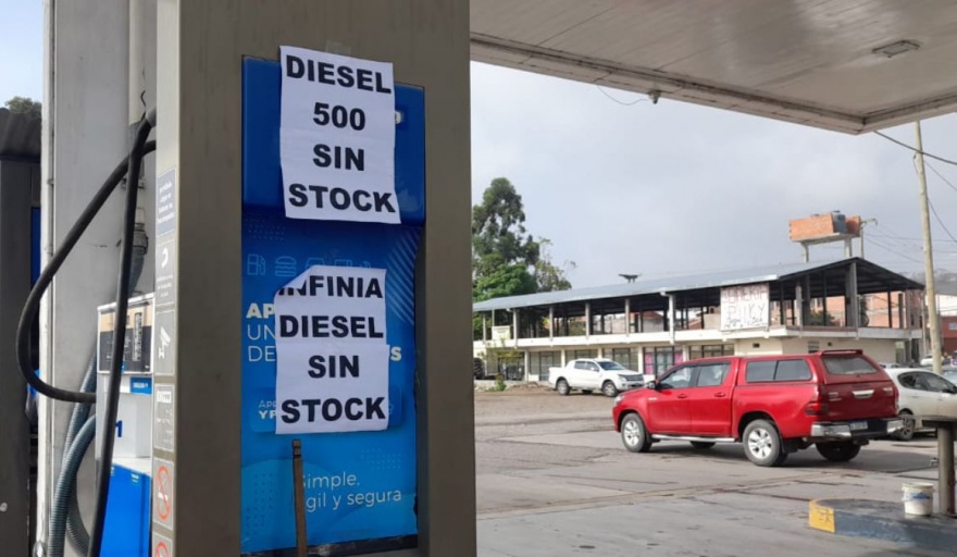 Máxima preocupación por la falta de combustible en el interior del país