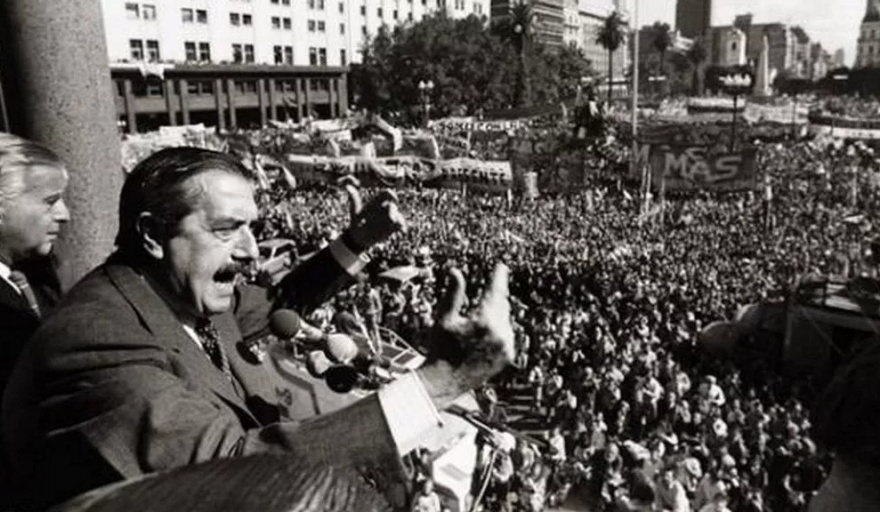 Restauración democrática: a 40 años del triunfo de Raúl Alfonsín