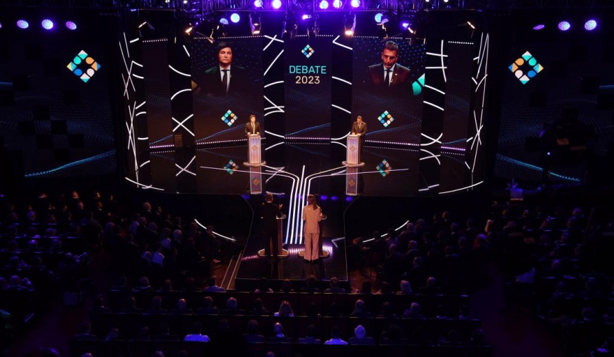 Massa y Milei se enfrentaron en un debate áspero