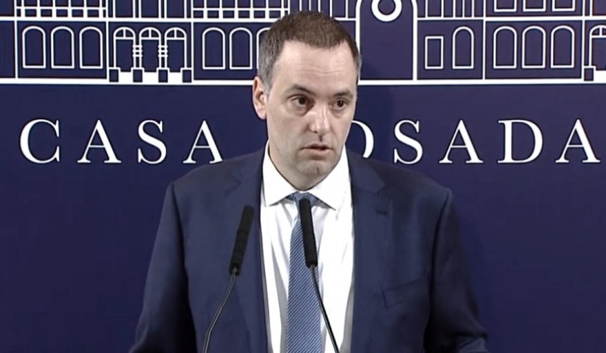 El vocero presidencial confirmó la postergación del anuncio de medidas económicas para este martes