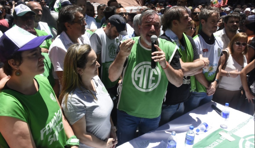 Aguiar anunció una movilización en todo el país contra la no renovación de 7.000 trabajadores en el Estado Nacional