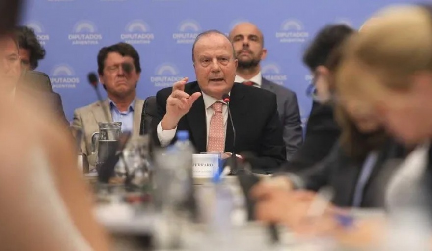Milei despidió a Ferraro por filtrar información de Gabinete