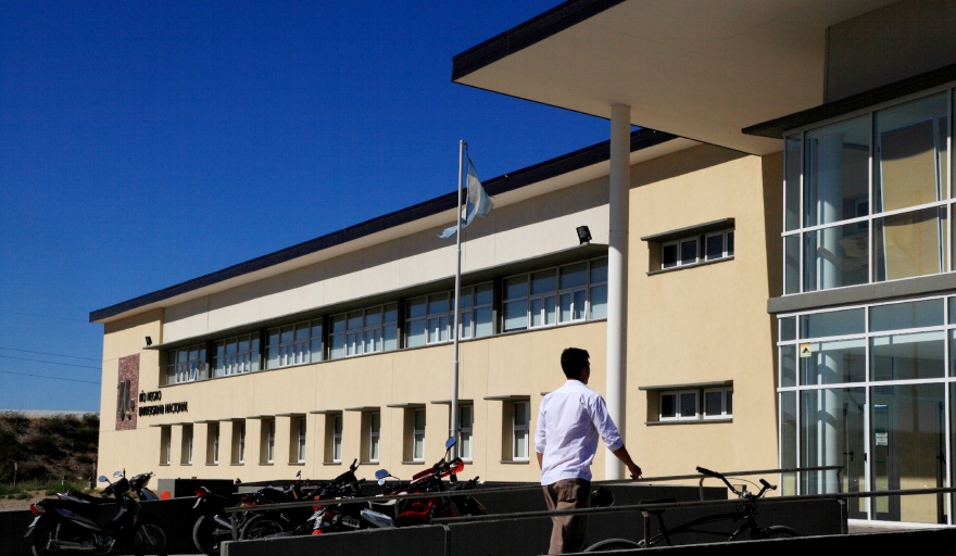 Tafirazo a pequeños comercios, hospitales y universidades