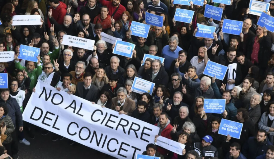 En una carta abierta al gobierno argentino, científicos internacionales ganadores del Nobel manifiestan su preocupación por las políticas de recorte en el sistema argentino