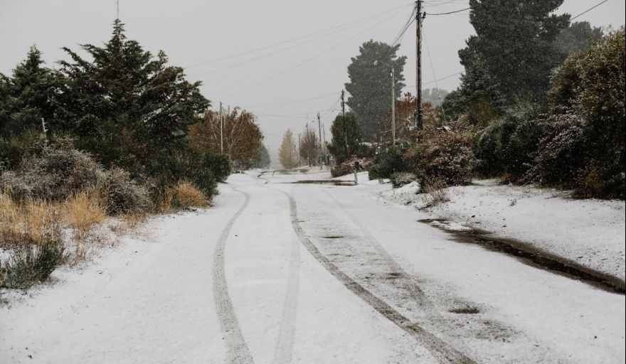 Fuertes nevadas complican los accesos y el transito de la Ruta Nacional 40