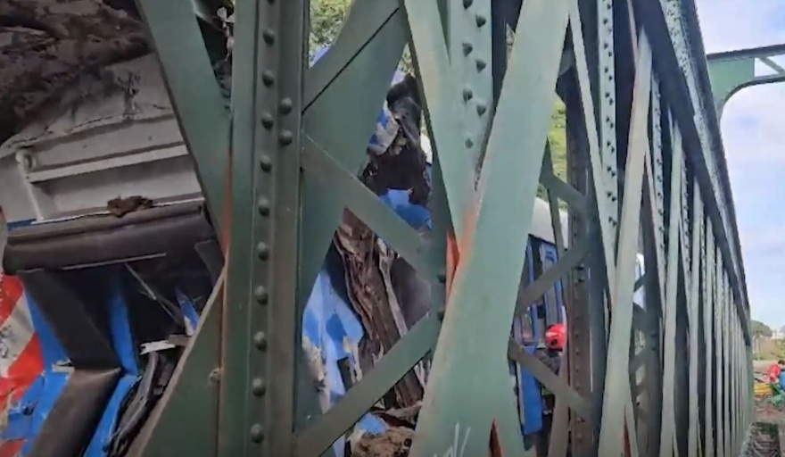 Colisionó y descarriló un tren de la línea San Martín en Palermo