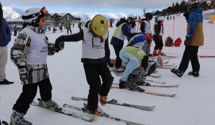 El Gobierno de Río Negro suspendió el programa de Esqui Escolar en Bariloche por falta de presupuesto