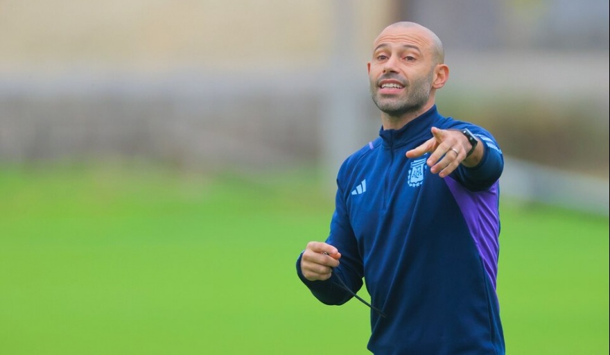Con la duda de Echeverri o Medina en el mediocampo, Mascherano planifica el debut de la Selección olímpica