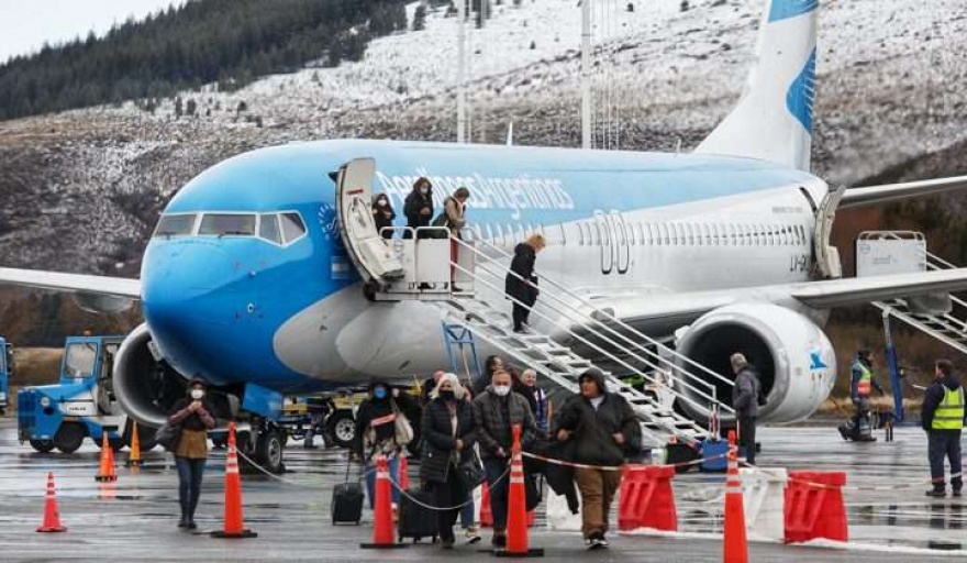 Pese al contexto de caída de vuelos de cabotaje, el Aeropuerto de Chapelco logró un récord de usuarios