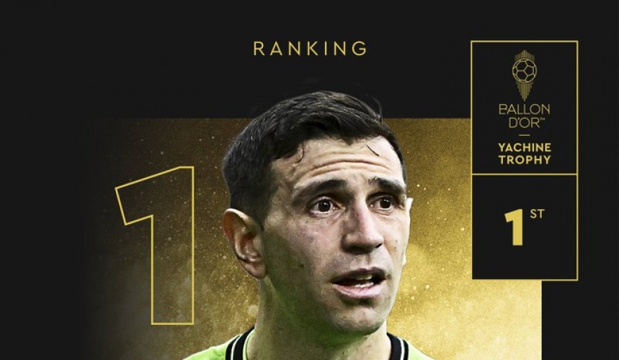 Dibu Martínez ganó el Premio Yashin por segundo año consecutivo