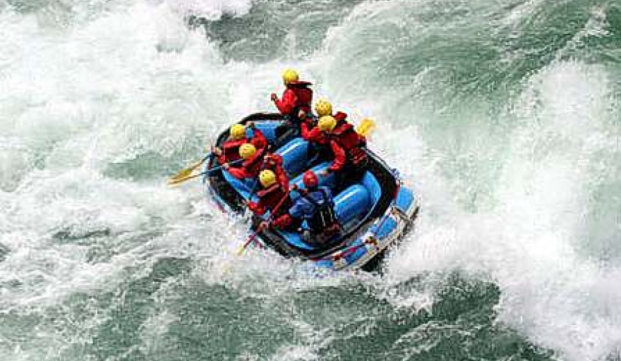 Tragedia en el río Manso: una mujer murió durante una excursión de rafting