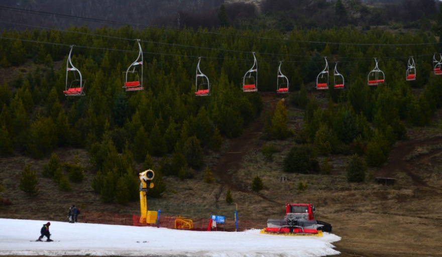 Caen las reservas en Bariloche y es preocupante la situación por las pocas nevadas en esta temporada