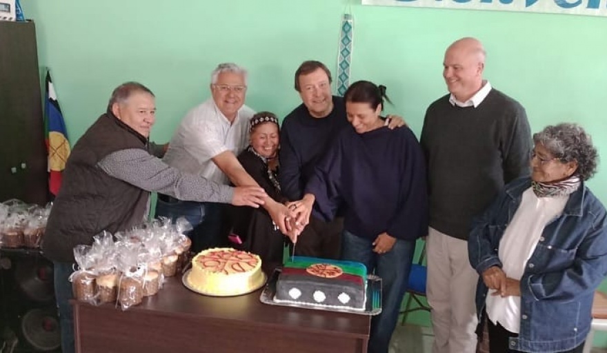 La comunidad de Lipetrén Chico recibió al Gobernador