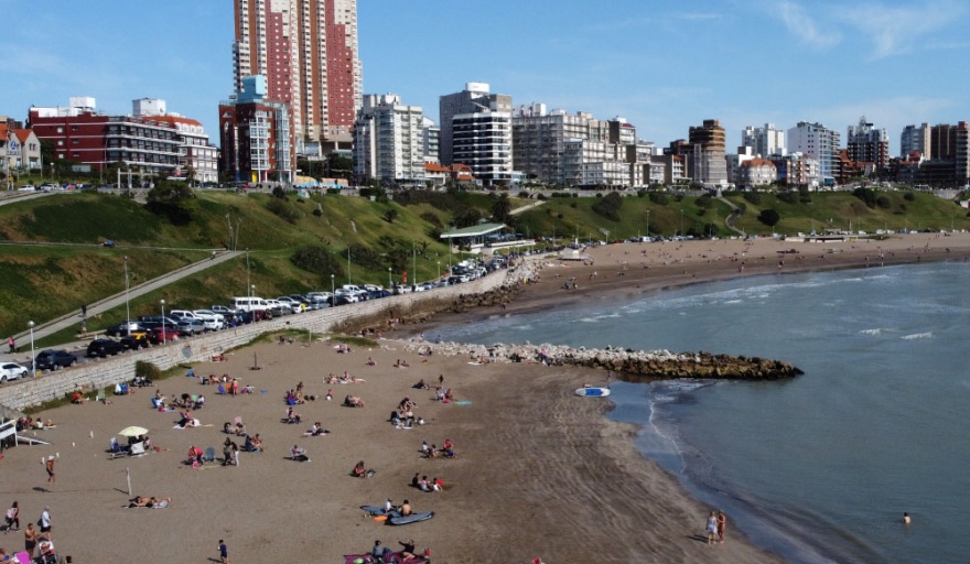 Según un estudio privado, vacacionar en Mar del Plata puede llegar a costar un 35% más que en Cancún y el doble que en Río de Janeiro
