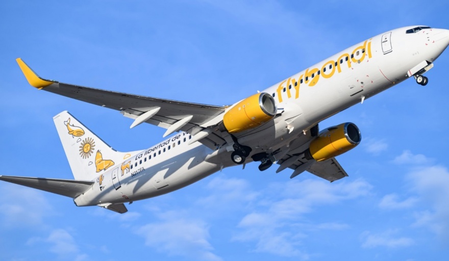 Más problemas en Flybondi: un avión que iba de Córdoba a Bariloche se detuvo y aterrizó de emergencia