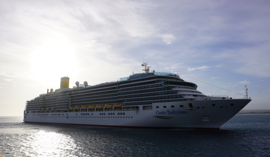 Temporada de Cruceros: El Costa Deliziosa arribó a Puerto Madryn